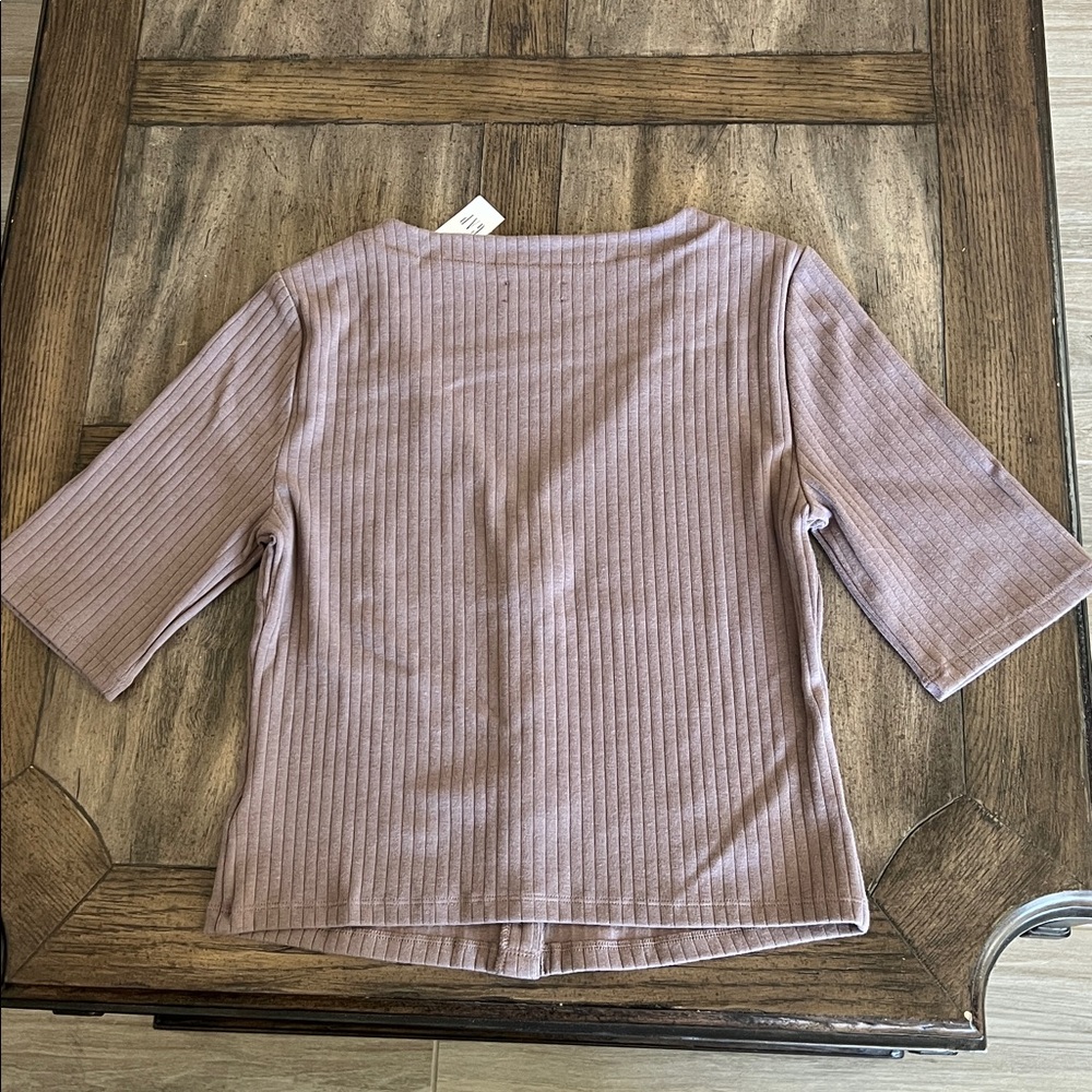 GAP Mauve Ribbed Button-Front V-Neck Top - Picture 4 of 4